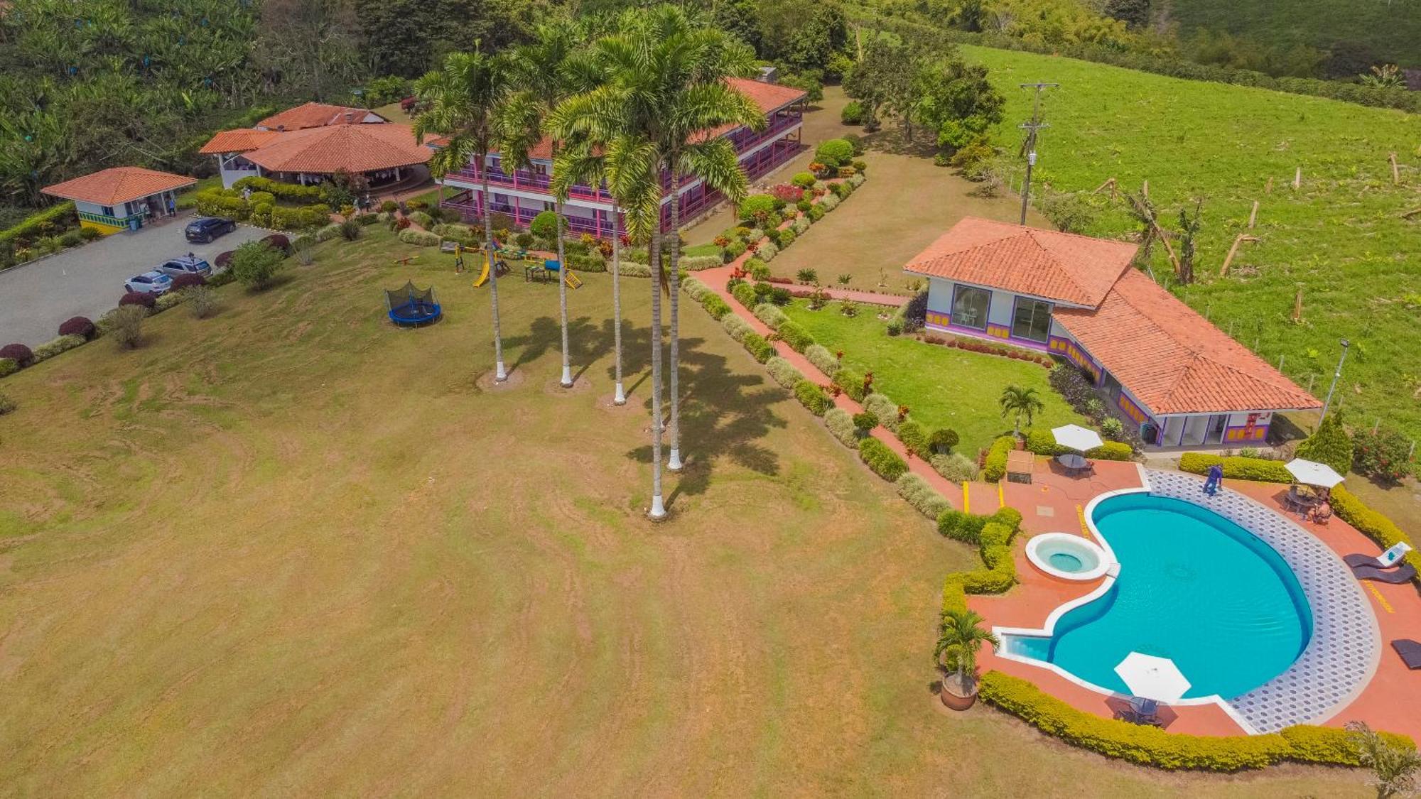 Hotel Arrayanes Del Quindio Montenegro Exterior photo